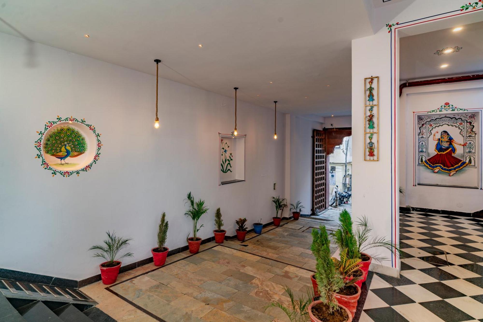 Dera Pichola- A Lake Facing Boutique Hotel Udaipur Bagian luar foto