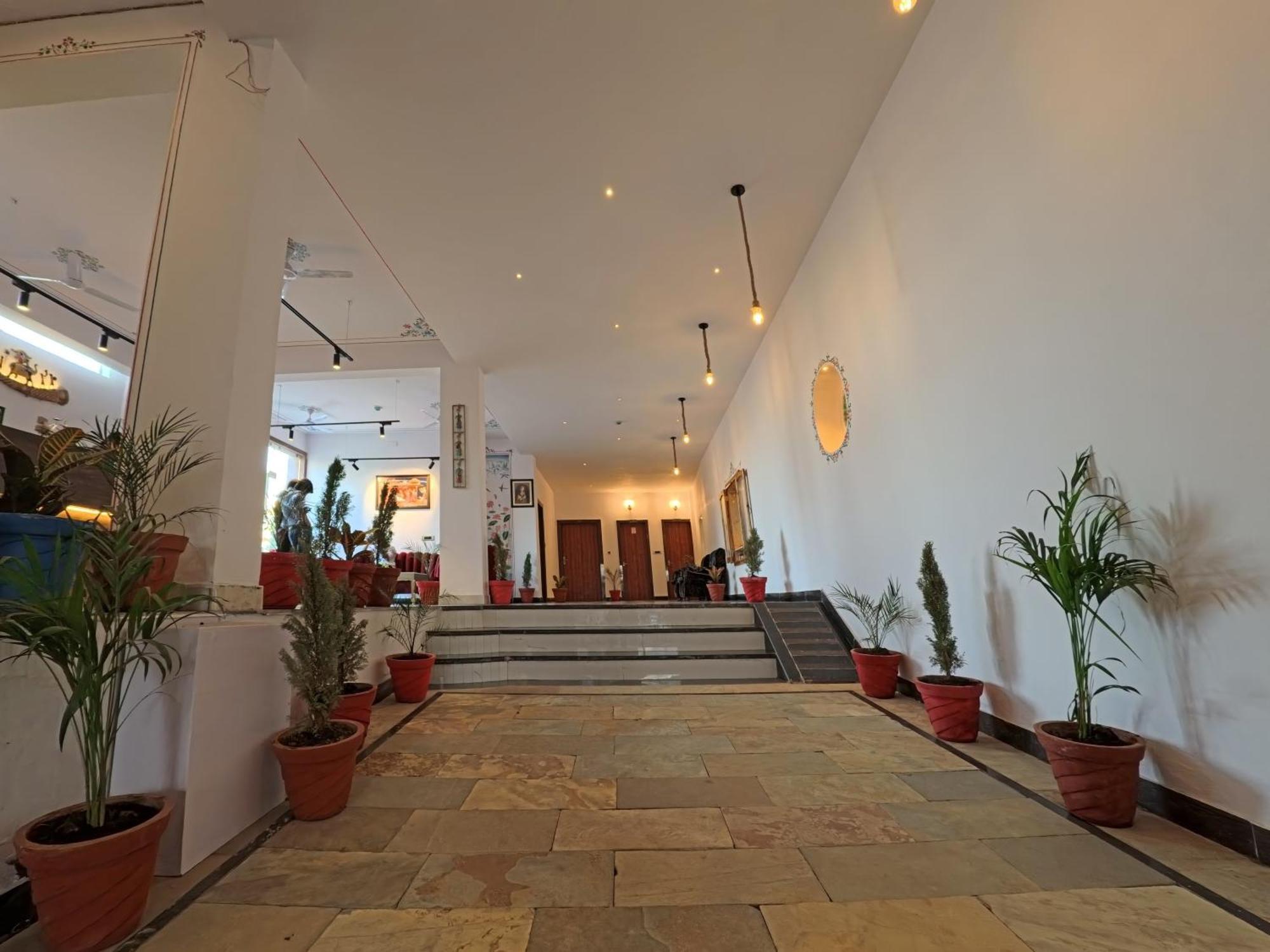 Dera Pichola- A Lake Facing Boutique Hotel Udaipur Bagian luar foto