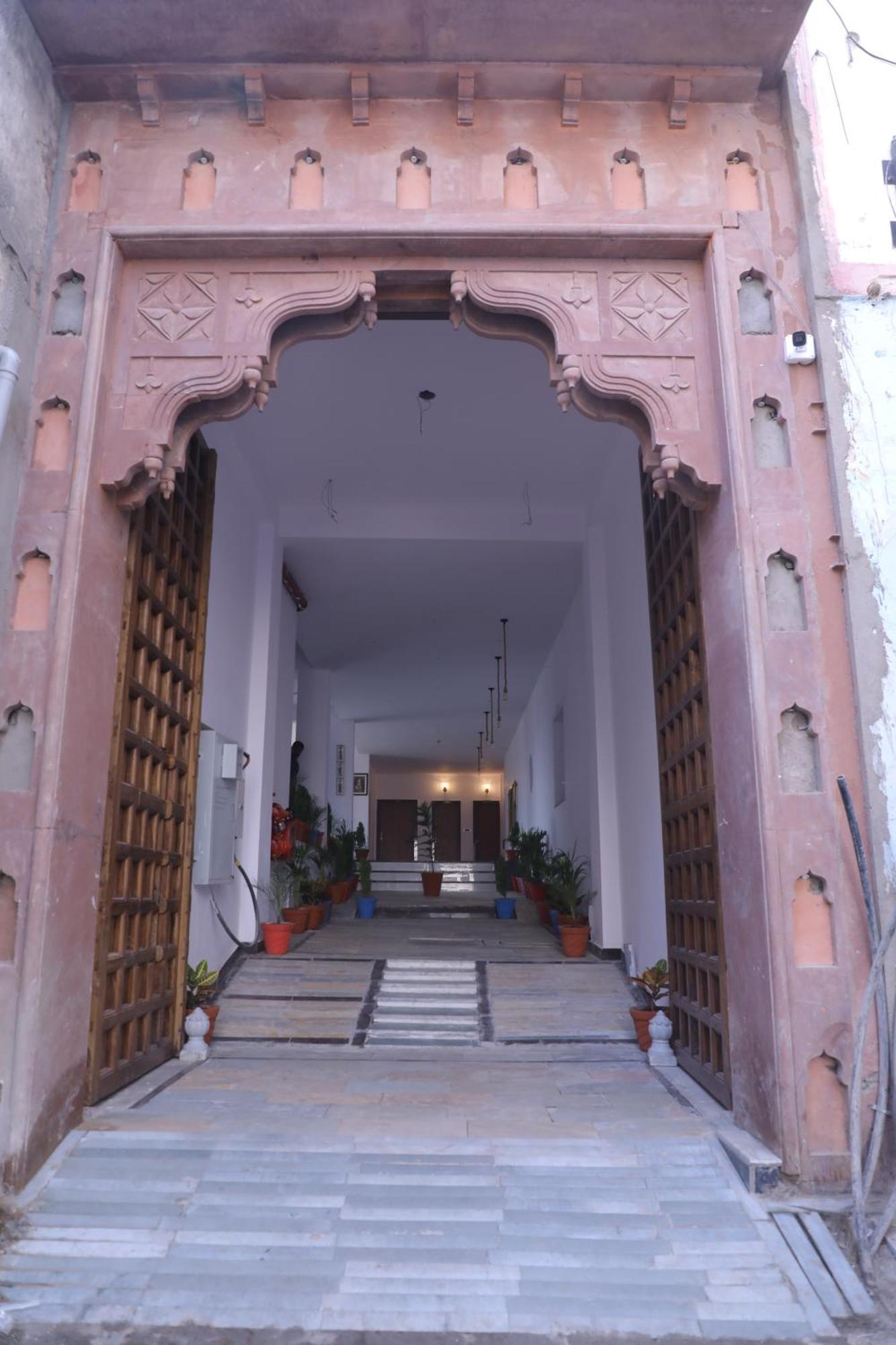 Dera Pichola- A Lake Facing Boutique Hotel Udaipur Bagian luar foto